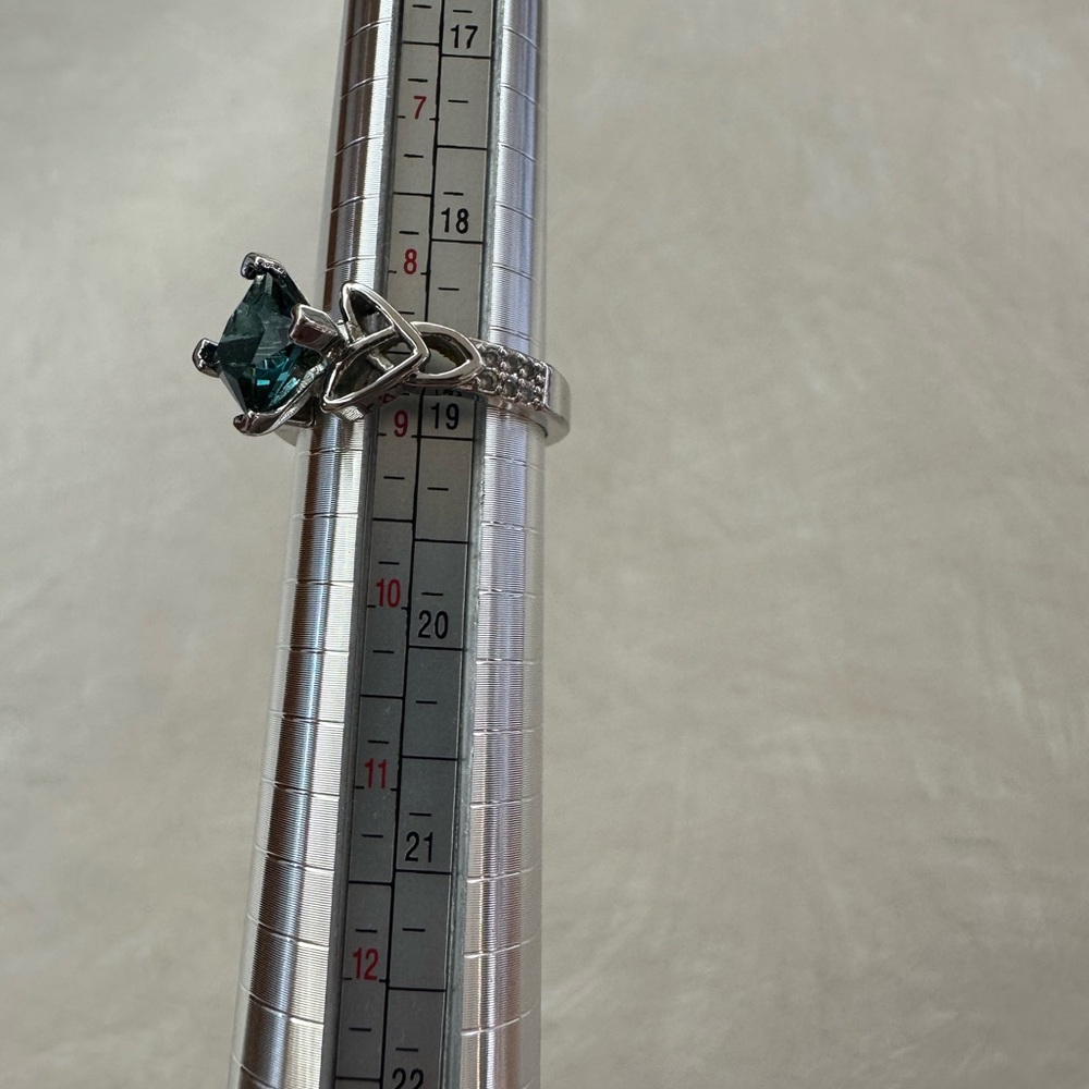 Silver And Blue Square Gemstone Ring - image 8